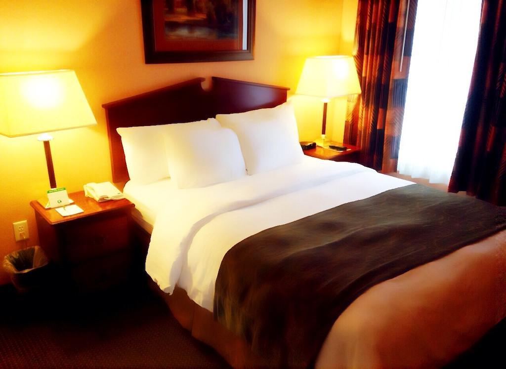 Grandstay Hotel & Suites Downtown Sheboygan Rom bilde